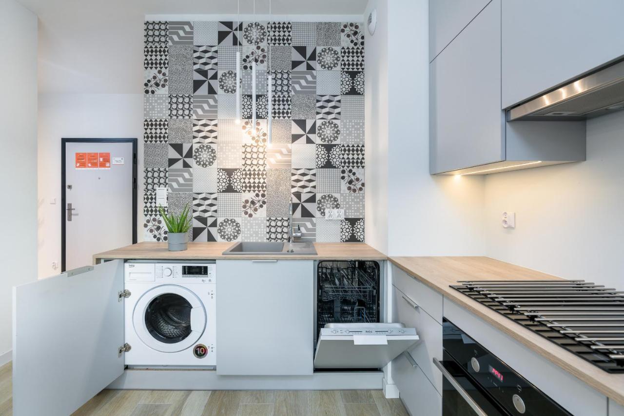 Apartments Poznan Fabryczna By Renters Екстериор снимка