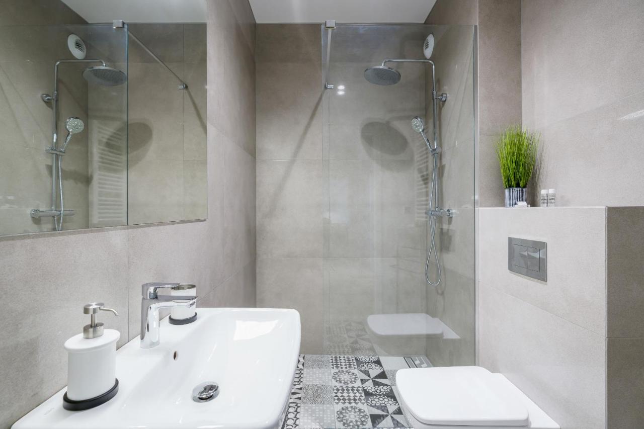 Apartments Poznan Fabryczna By Renters Екстериор снимка